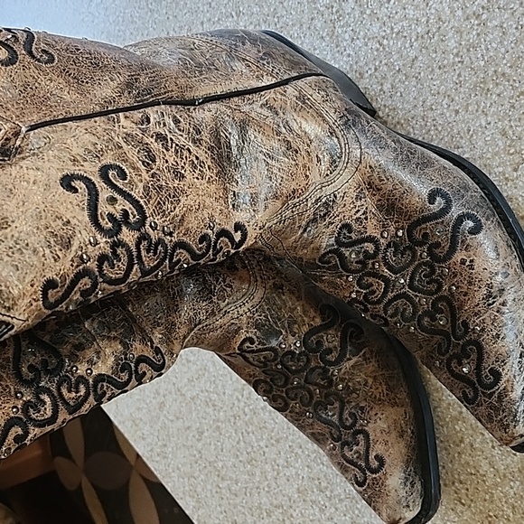 Women's Distressed Brown/Bronze Embroidered Cross Cowgirl Boots 9.5M - Picture 12 of 13